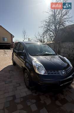 Хэтчбек Nissan Note 2008 в Запорожье