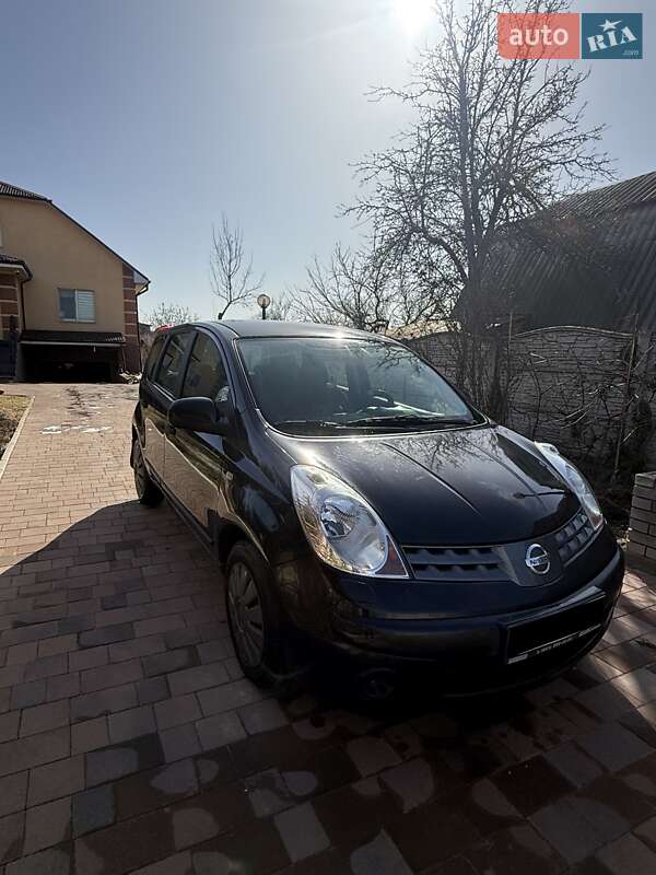 Хэтчбек Nissan Note 2008 в Запорожье