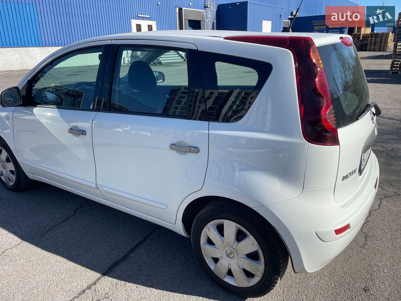 Хетчбек Nissan Note 2011 в Львові