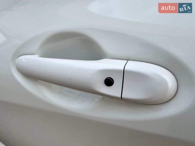 Хетчбек Nissan Note 2018 в Одесі