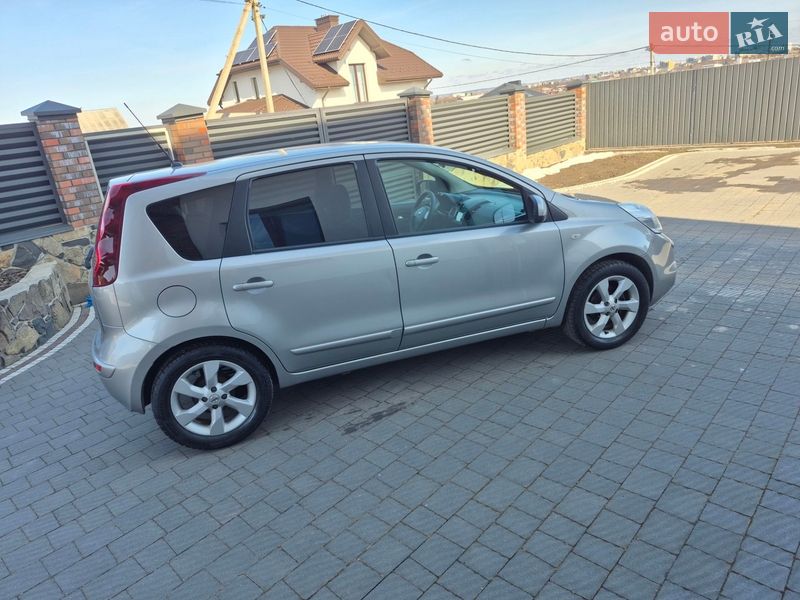 Хэтчбек Nissan Note 2010 в Луцке