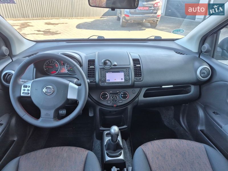 Хэтчбек Nissan Note 2010 в Луцке