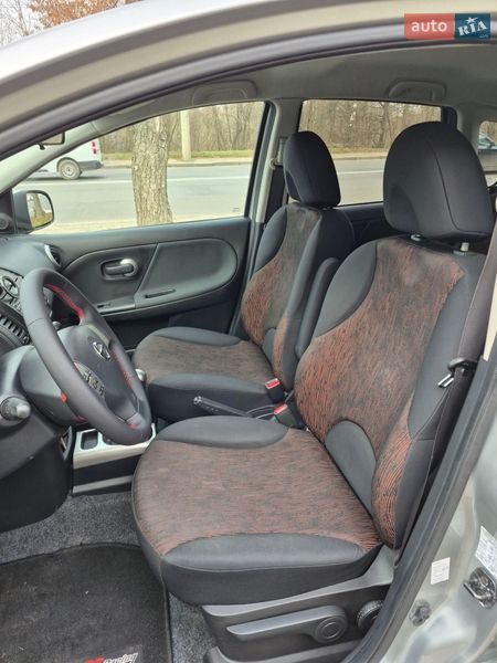 Хэтчбек Nissan Note 2010 в Луцке