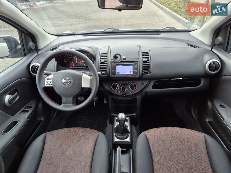 Хэтчбек Nissan Note 2010 в Луцке