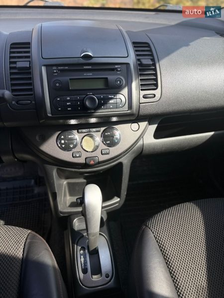 Хетчбек Nissan Note 2007 в Долині