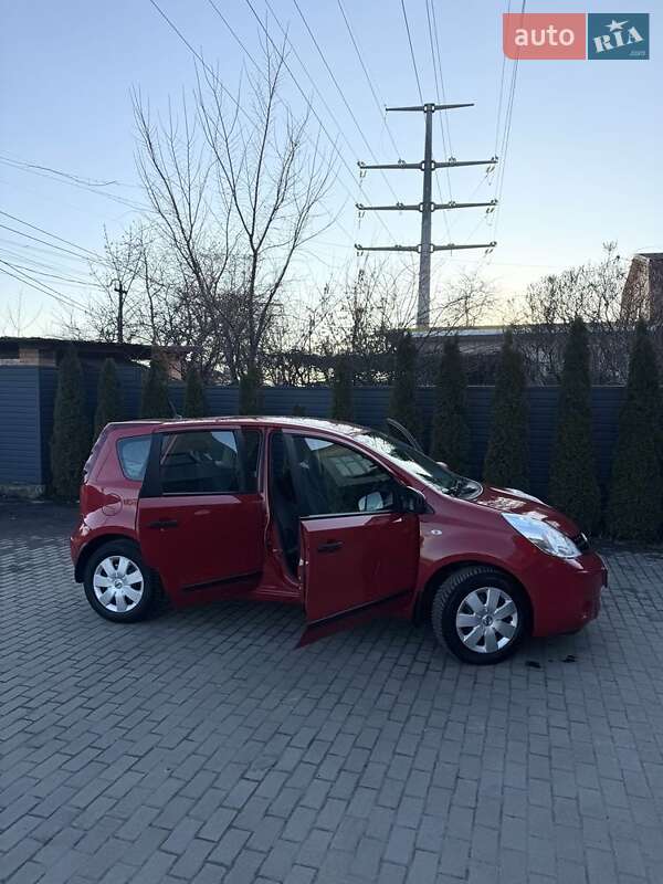Хэтчбек Nissan Note 2009 в Киеве