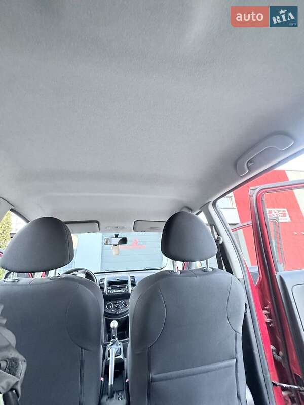 Хэтчбек Nissan Note 2009 в Киеве
