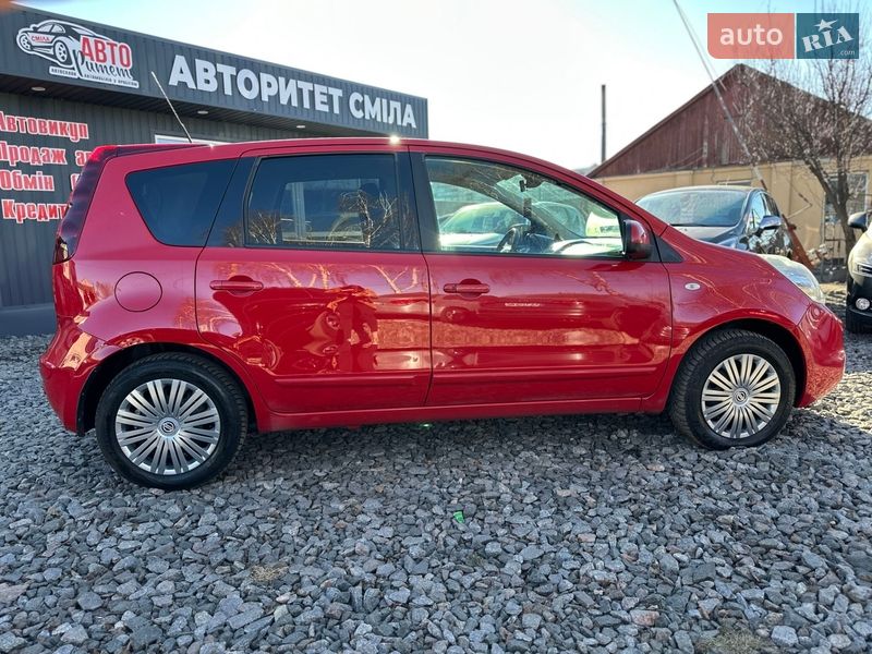 Хэтчбек Nissan Note 2013 в Смеле