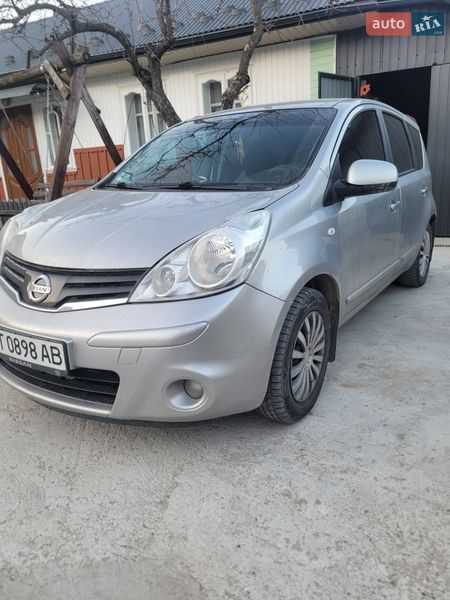 Хетчбек Nissan Note 2009 в Снятині