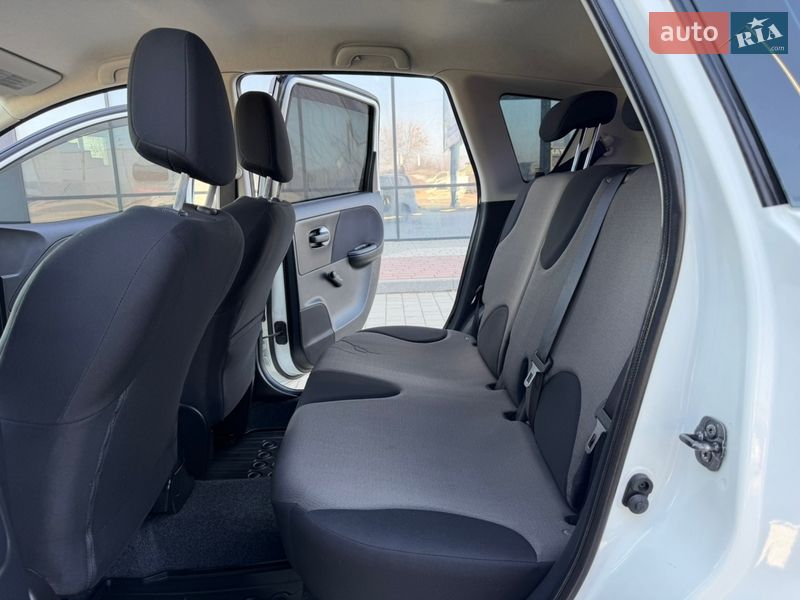 Хэтчбек Nissan Note 2013 в Ивано-Франковске