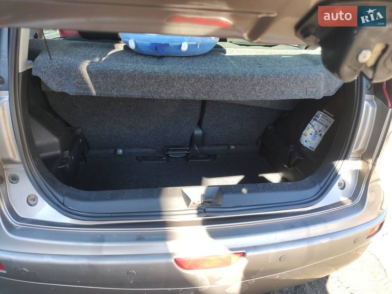 Хэтчбек Nissan Note 2010 в Калиновке