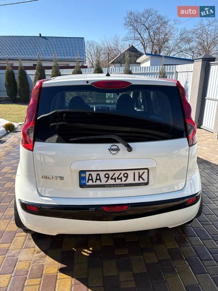 Хэтчбек Nissan Note 2011 в Киеве