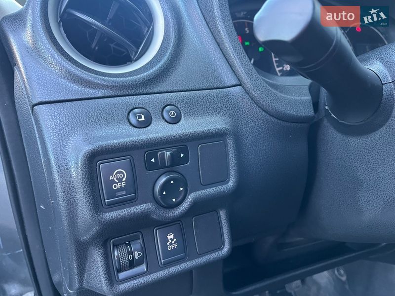 Хэтчбек Nissan Note 2013 в Чернигове