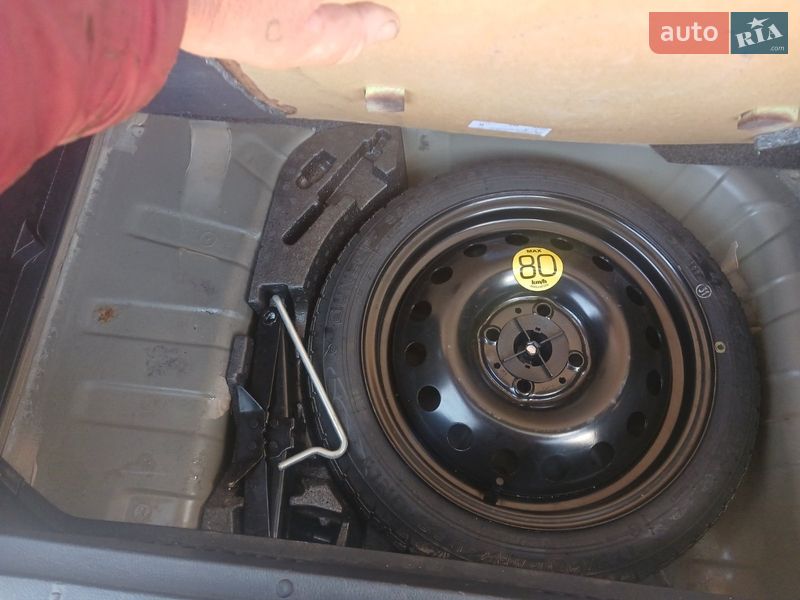 Хетчбек Nissan Note 2008 в Полтаві