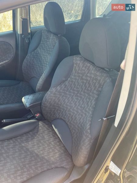 Хэтчбек Nissan Note 2006 в Хмельницком