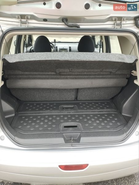 Хэтчбек Nissan Note 2008 в Запорожье