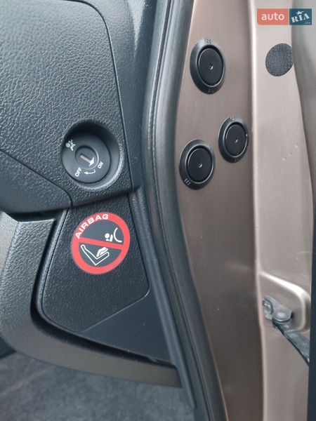 Хэтчбек Nissan Note 2013 в Фастове