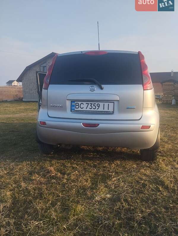 Хэтчбек Nissan Note 2008 в Львове