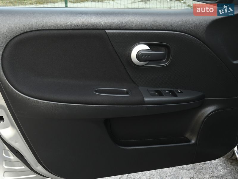 Хэтчбек Nissan Note 2009 в Бердичеве