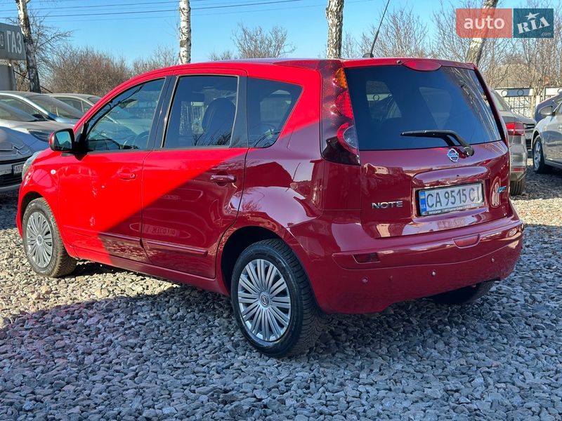 Хэтчбек Nissan Note 2013 в Смеле