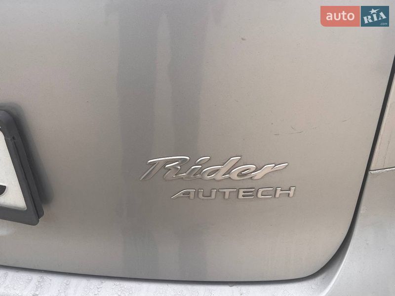 Хетчбек Nissan Note 2010 в Києві фото 4 Хетчбек Nissan Note 2010 в Києві