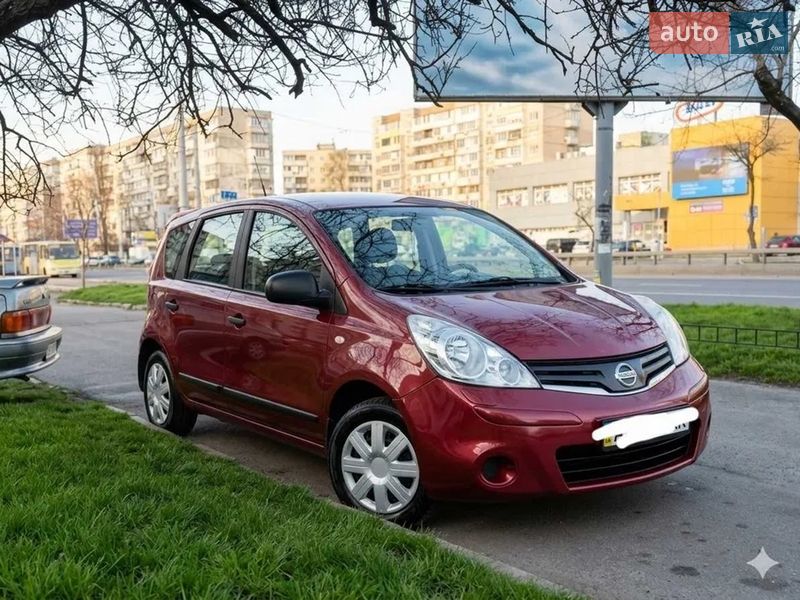 Хетчбек Nissan Note 2012 в Києві