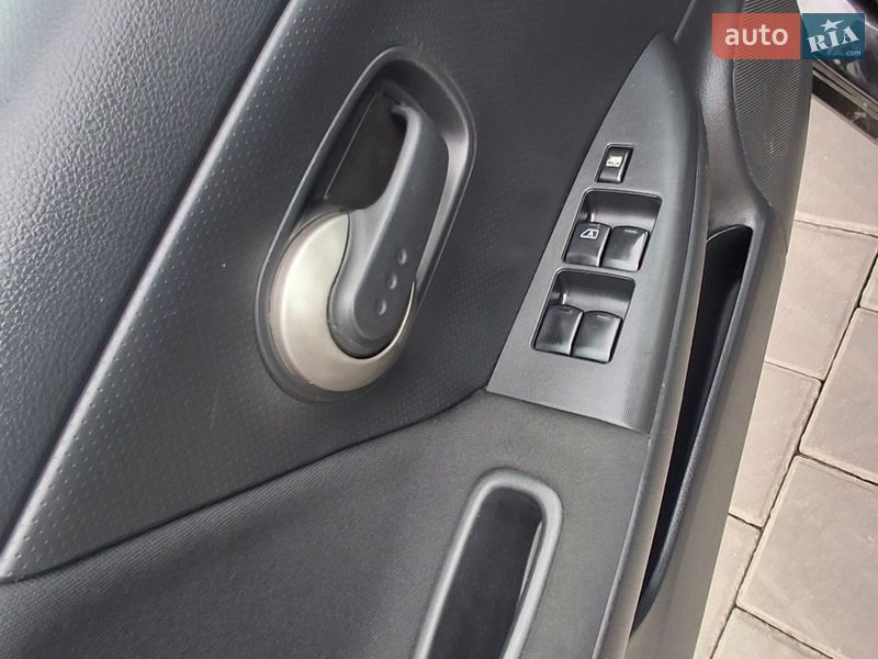 Хетчбек Nissan Note 2007 в Черкасах фото 7 Хетчбек Nissan Note 2007 в Черкасах