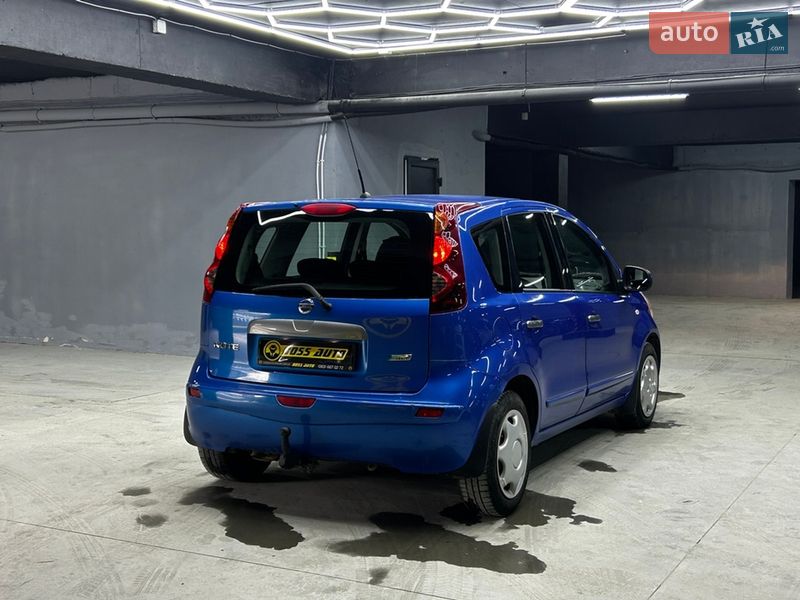 Хэтчбек Nissan Note 2011 в Черновцах