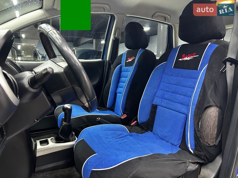 Хэтчбек Nissan Note 2011 в Черновцах
