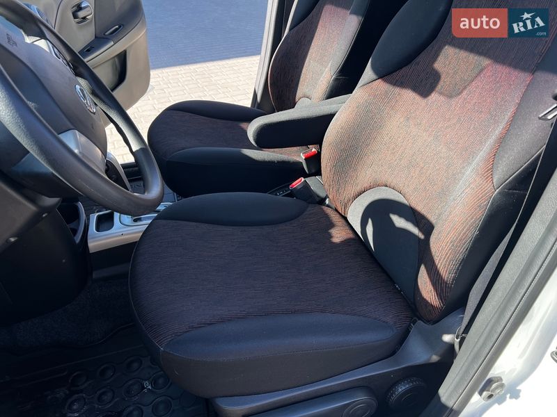 Хэтчбек Nissan Note 2010 в Днепре