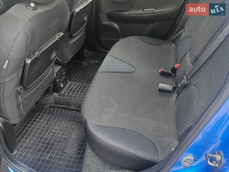 Хэтчбек Nissan Note 2006 в Березовке