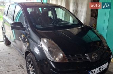Хэтчбек Nissan Note 2006 в Синельниково