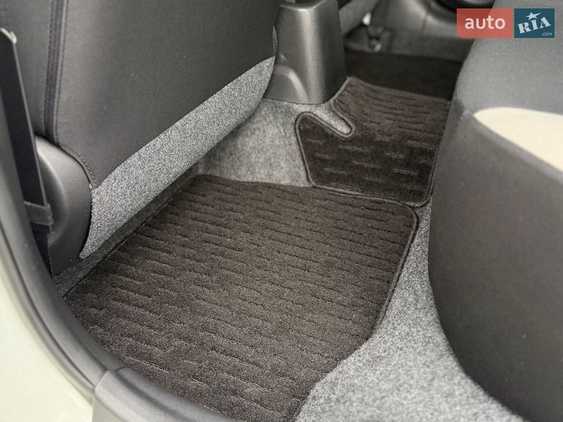 Хэтчбек Nissan Note 2019 в Киеве фото 28 Хэтчбек Nissan Note 2019 в Киеве