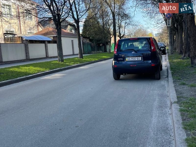 Хэтчбек Nissan Note 2007 в Киеве