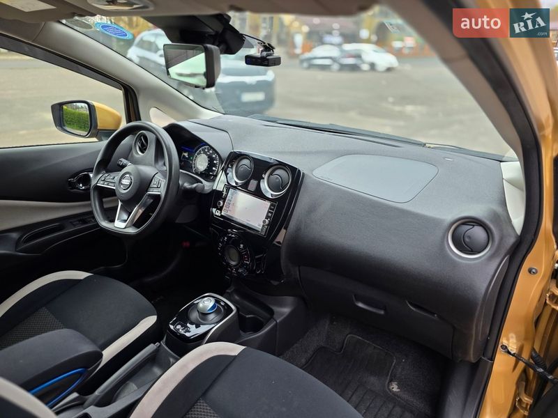 Хэтчбек Nissan Note 2017 в Одессе