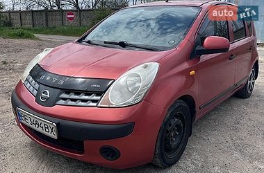 Хэтчбек Nissan Note 2006 в Черноморске