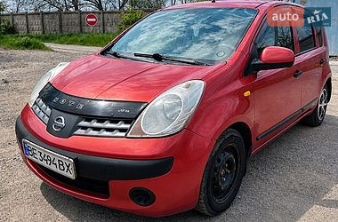 Хетчбек Nissan Note 2006 в Чорноморську