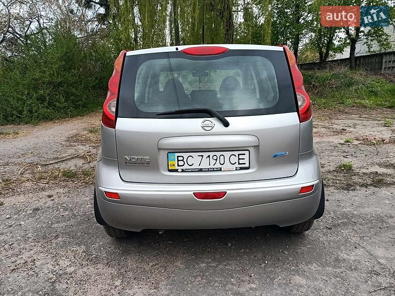Хетчбек Nissan Note 2010 в Шептицькому
