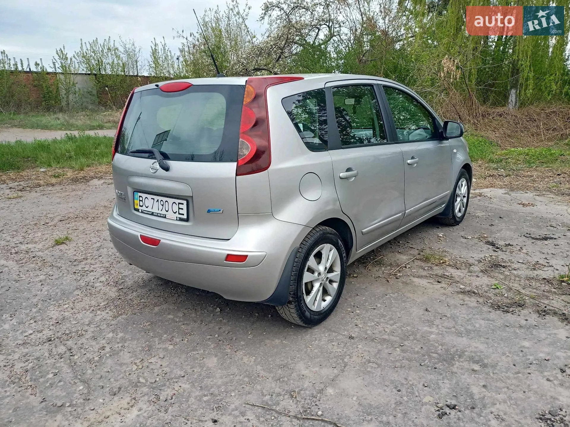 2010 Nissan Note - мініатюра 12