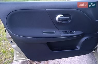 Хетчбек Nissan Note 2010 в Києві
