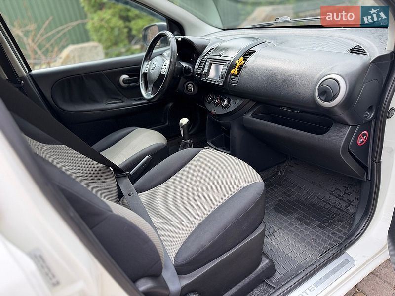 Хетчбек Nissan Note 2011 в Хмельницькому