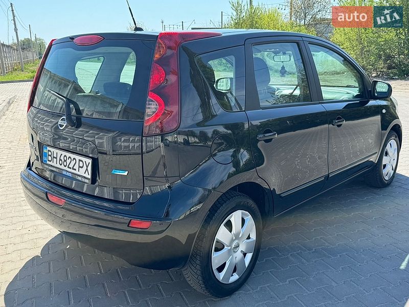Хэтчбек Nissan Note 2009 в Хмельницком