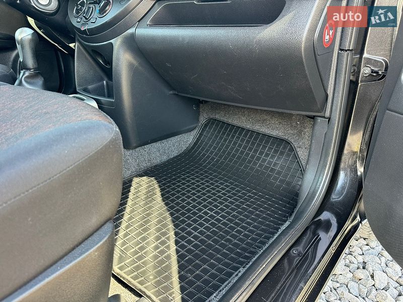 Хэтчбек Nissan Note 2009 в Хмельницком