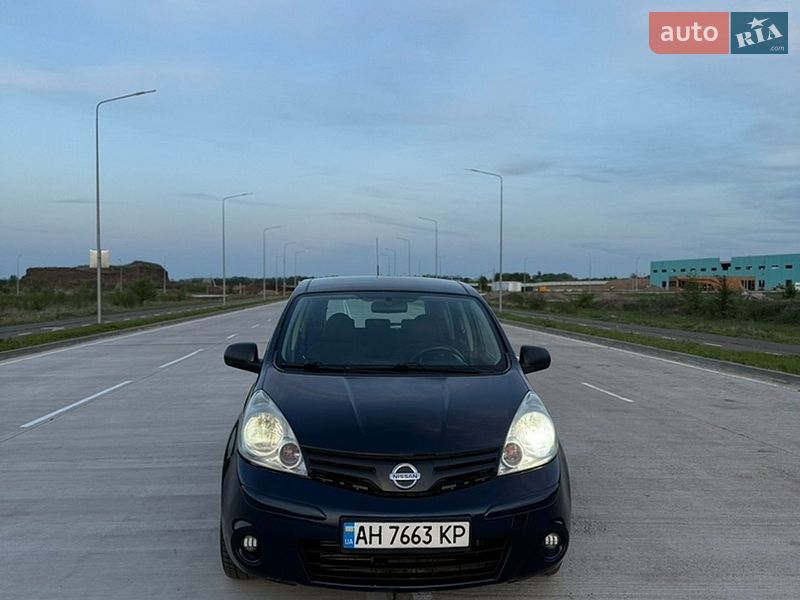 Хэтчбек Nissan Note 2011 в Виннице
