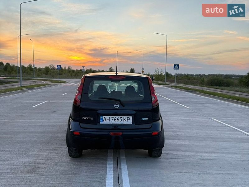 Хэтчбек Nissan Note 2011 в Виннице