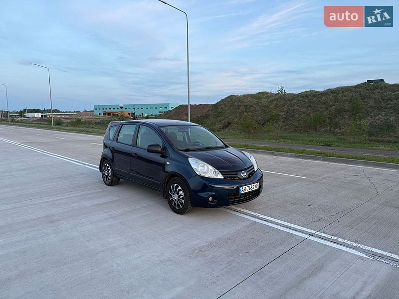 Хэтчбек Nissan Note 2011 в Виннице