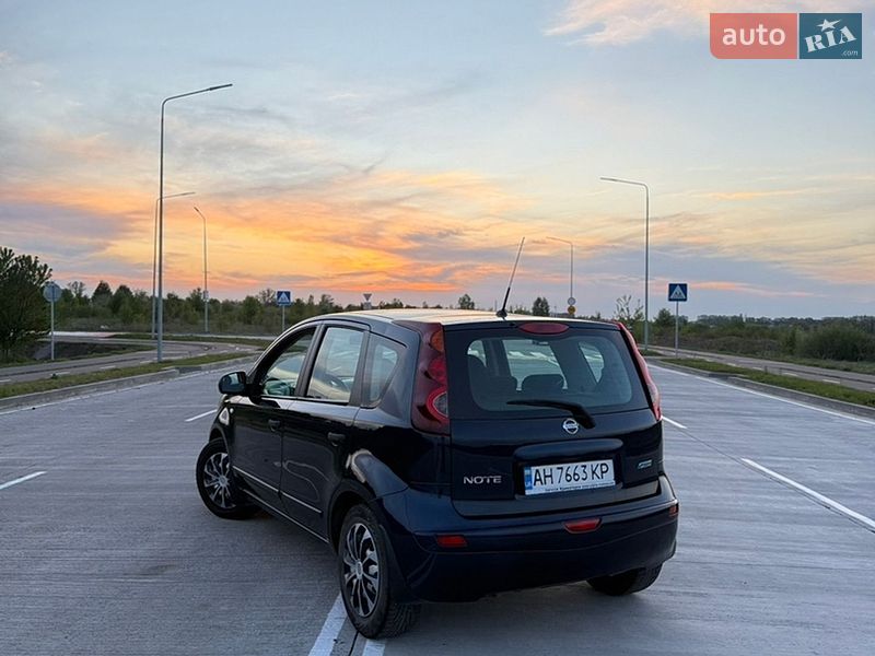 Хэтчбек Nissan Note 2011 в Виннице