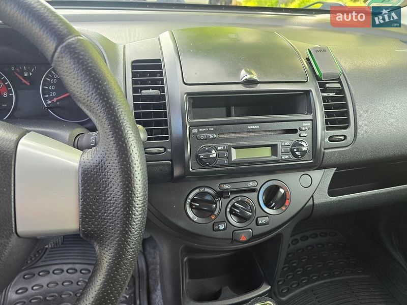 Хэтчбек Nissan Note 2011 в Киеве