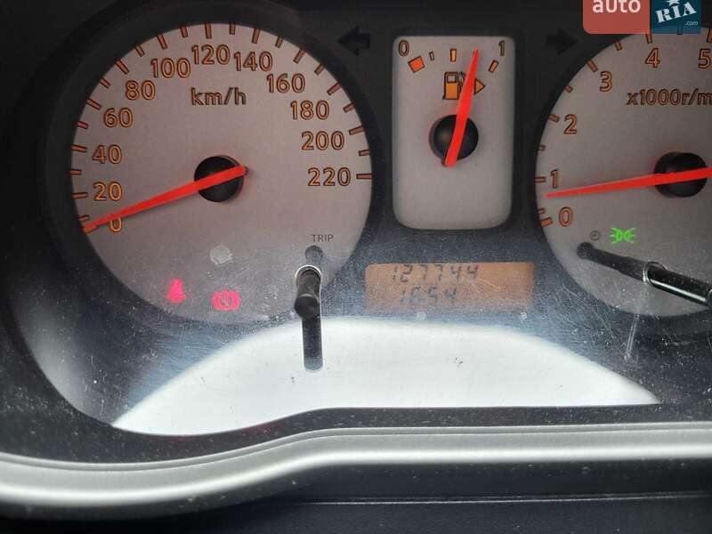 Хетчбек Nissan Note 2007 в Нікополі фото 8 Хетчбек Nissan Note 2007 в Нікополі