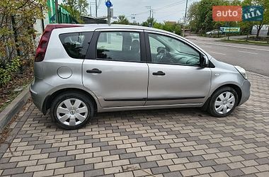 Хетчбек Nissan Note 2011 в Києві фото 6 Хетчбек Nissan Note 2011 в Києві